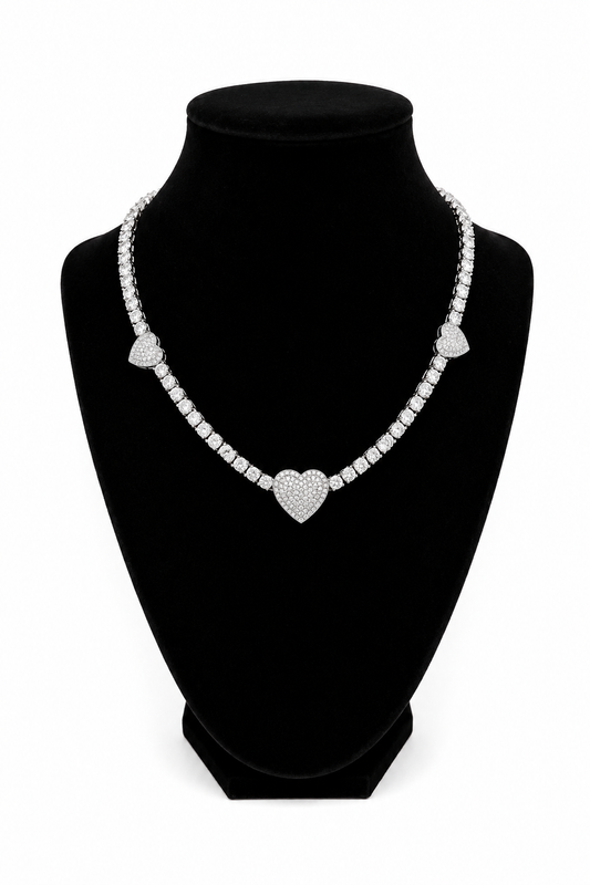 ROYAL HEART NECKLACE