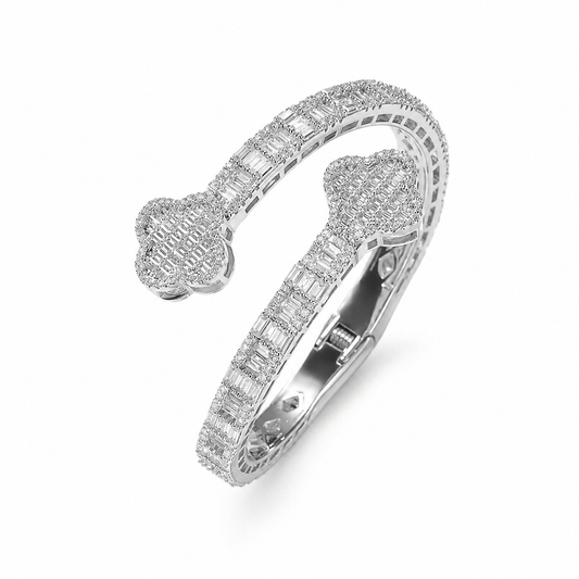 LUXE CLOVER OPEN BANGLE